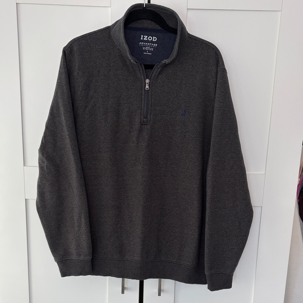 IZOD Men's L Charcoal Quarter Zip-Up Top